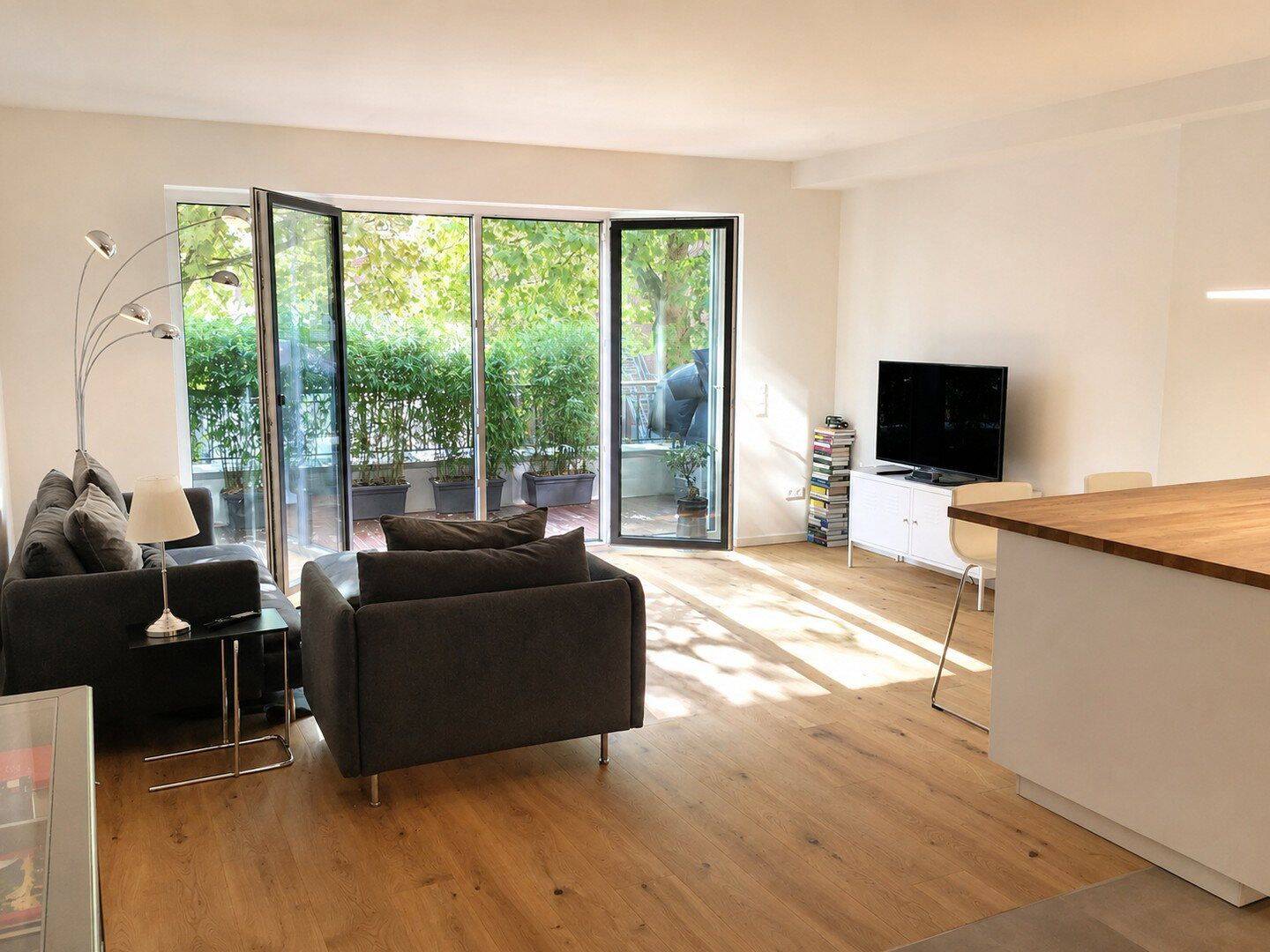 Hochwertige City-Wohnung (Hochparterre), 28195 Bremen (Altstadt Bahnhofsvorstadt)