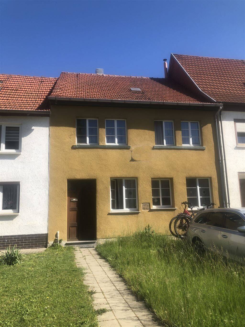 Reihenhaus mit großem Grundstück und Scheune in Bad Tennstedt, 99955 Bad Tennstedt