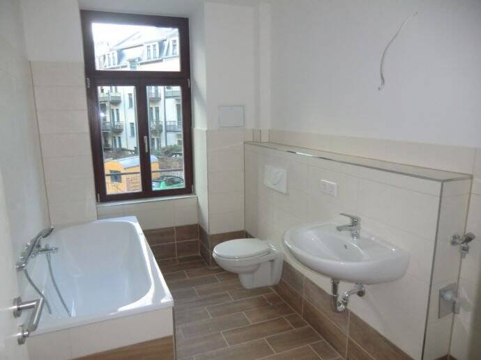 3 RW mit EBK, Balkon und Stellplatz zu verkaufen, 1139 Dresden (Kaditz Mickten Pieschen-Süd Trachau)