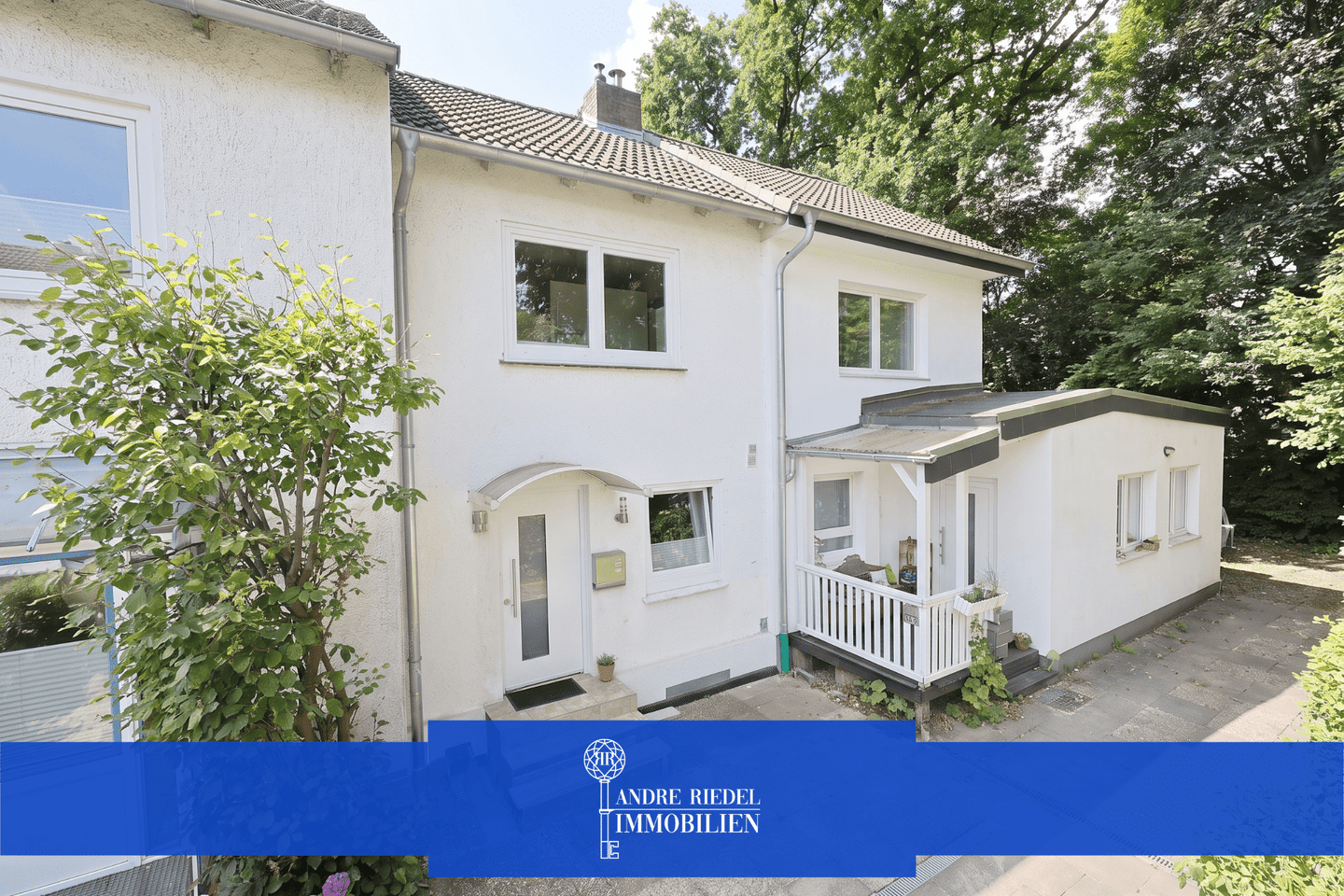 Am Ossenmoorpark | neue Heizung | 3-fach-Fenster | DG-Ausbau 2020 | Carport | Kaminofen | Garten, 22850 Norderstedt
