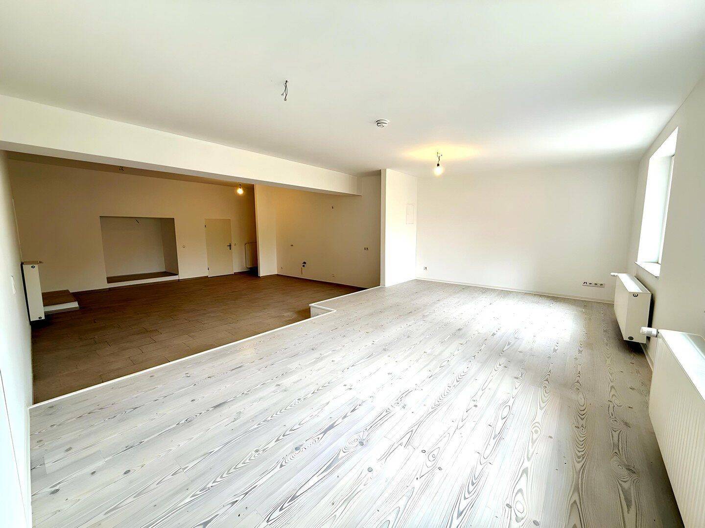 Stilvolle 2,5-Zimmer-Wohnung – frisch renoviert & sofort bezugsfrei!, 47137 Duisburg (Mittelmeiderich Obermeiderich Untermeiderich)
