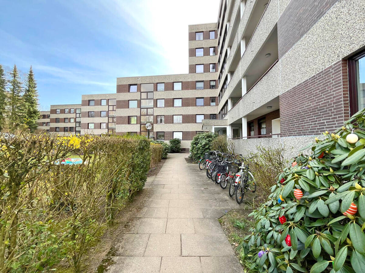 Vermietetes Apartment mit Balkon und Tiefgarage, 22159 Hamburg (Wandsbek Bramfeld Farmsen-Berne Sasel Tonndorf)