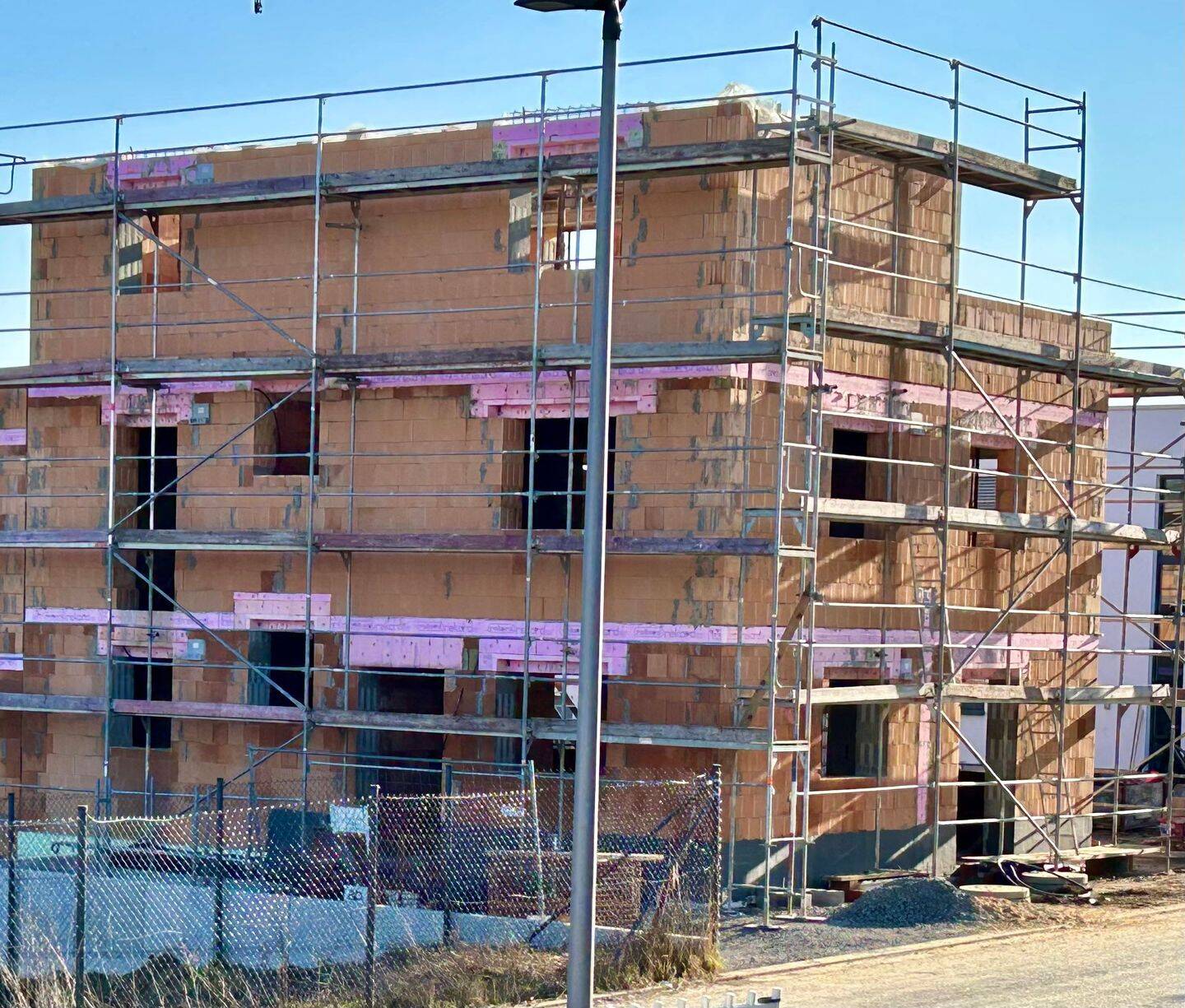 Großzügiges Wohnhaus mit gehobener Ausstattung in Würzburg/Lengfeld sehr ruhig u. naturnah gelegen, 97076 Würzburg (Grombühl Lengfeld)