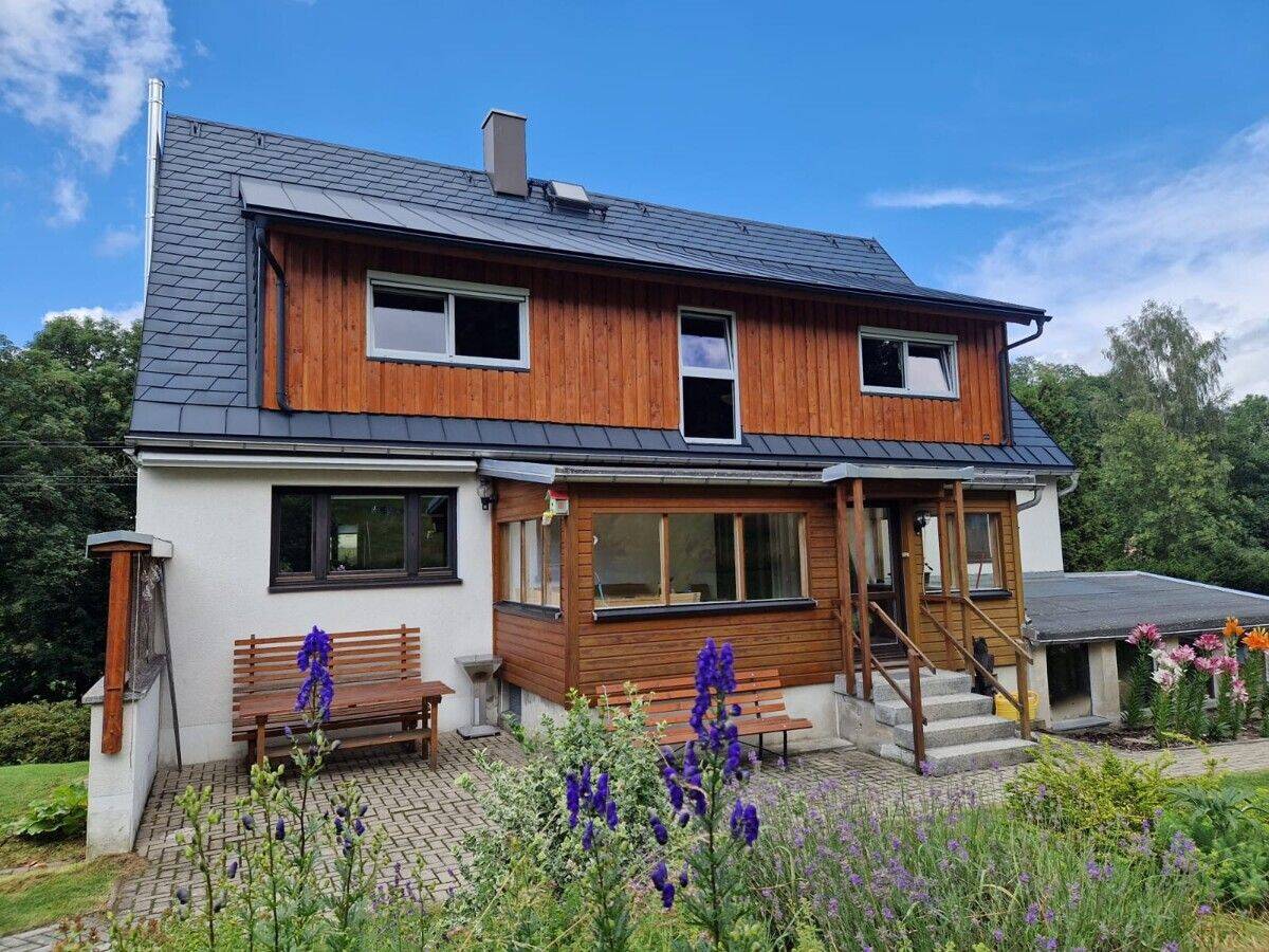 Naturidylle pur: Einfamilienhaus mit eigenem Wald, großem Grundstück und moderner Heizanlage!, 9619 Mulda/Sa.