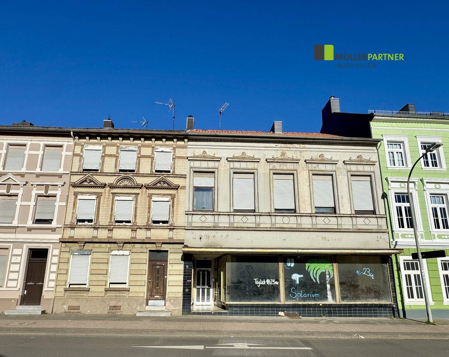 Zweifamilienhaus und Wohngeschäftshaus mit Flutschäden in guter Wohnlage am Rathaus von Eschweiler, 52249 Eschweiler