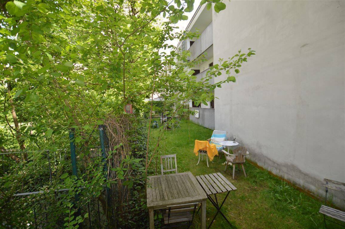 Provisionsfrei ** Ruhige sanierte 2 Zimmer Wohnung mit Garten in Bestlage zum Selbstbezug **, 80796 München (Schwabing-West)