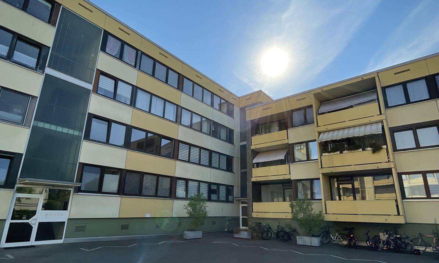 Helle Räume und viel Platz: 3-Zimmer-Wohnung mit Loggia, 50259 Pulheim