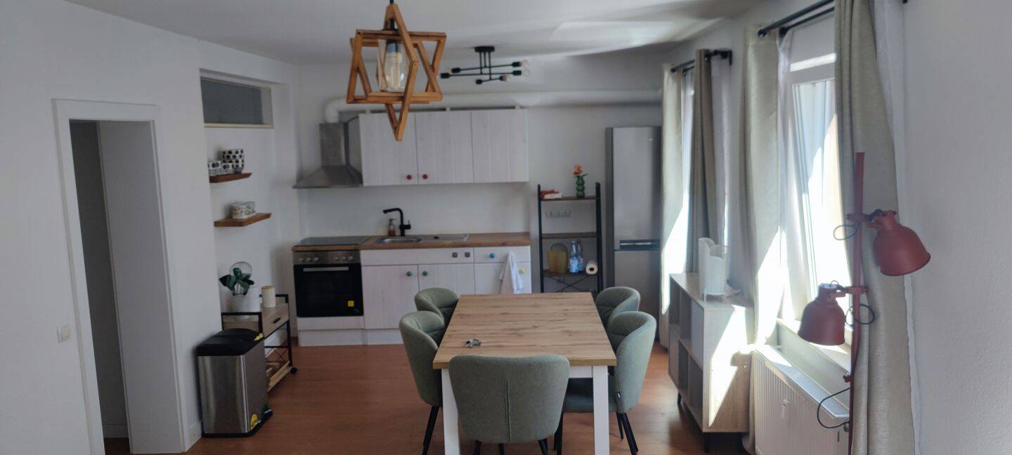 Möblierte, modern sanierte 2-Zimmer Singelwohnung im 1 OG, 41236 Mönchengladbach (Bonnenbroich Geneicken Heyden Mülfort Rheydt)