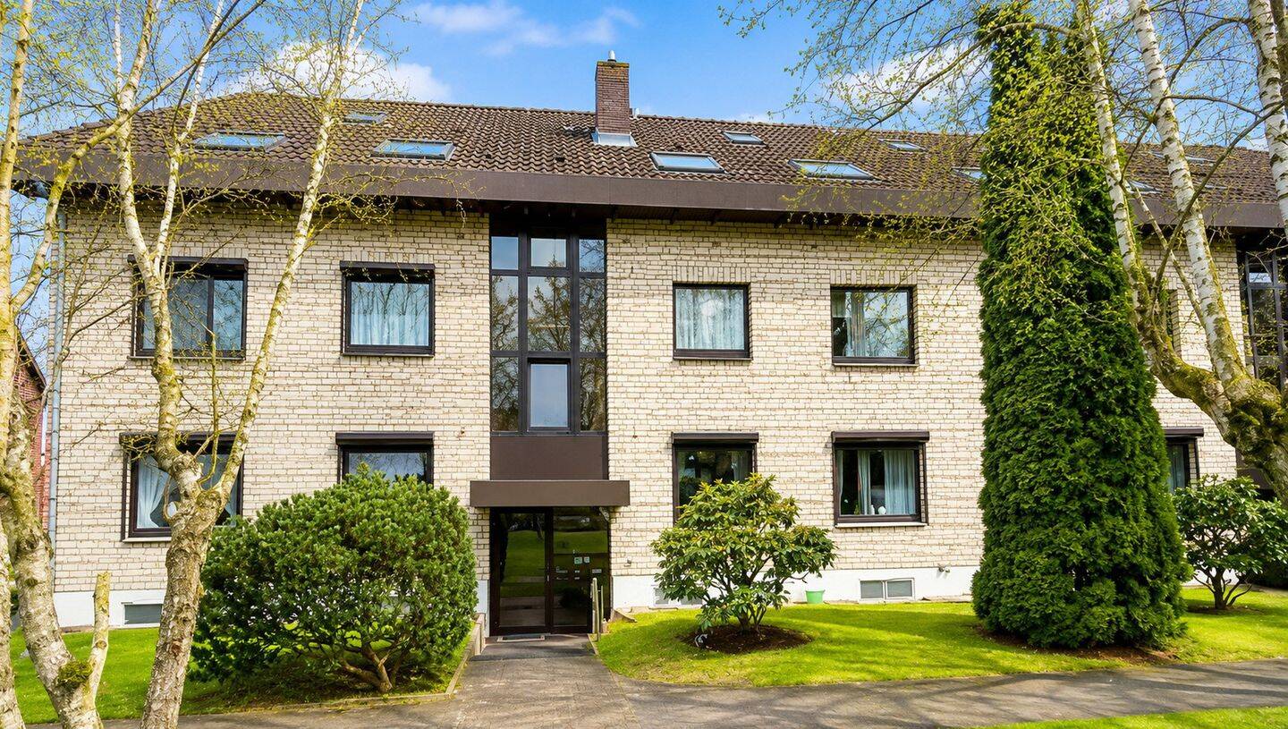 Helle 2 – Zimmer Wohnung mit Balkon, Keller und PKW Stellplatz, 22045 Hamburg (Wandsbek Jenfeld Tonndorf)