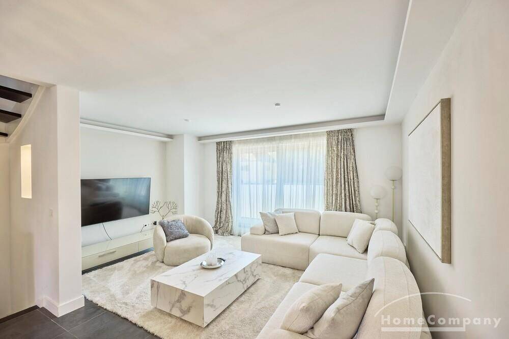 ***Moderne möblierte Stadtvilla in Nymphenburg – 80638 München – Bild 1 von 3