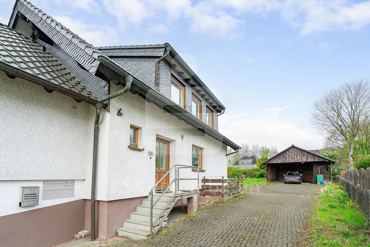 Geräumiges Einfamilienhaus sucht neuen Besitzer, 51399 Burscheid