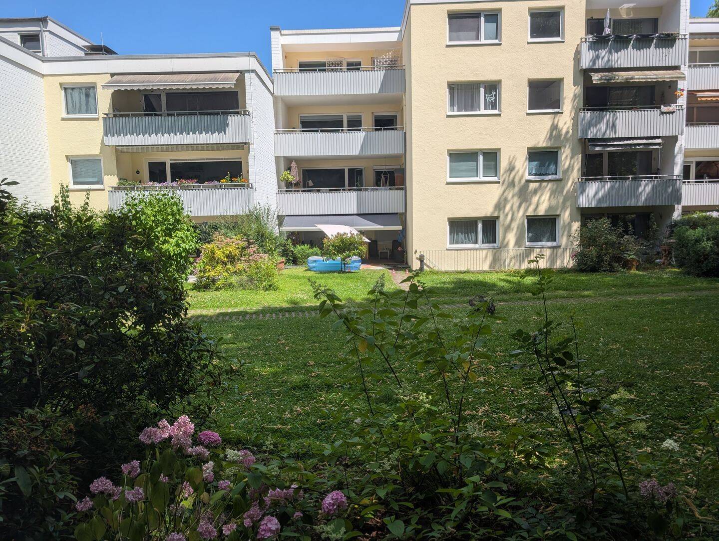 Großzügige Maisonette Wohnung mit 2 Balkonen und Einbauküche, 53177 Bonn