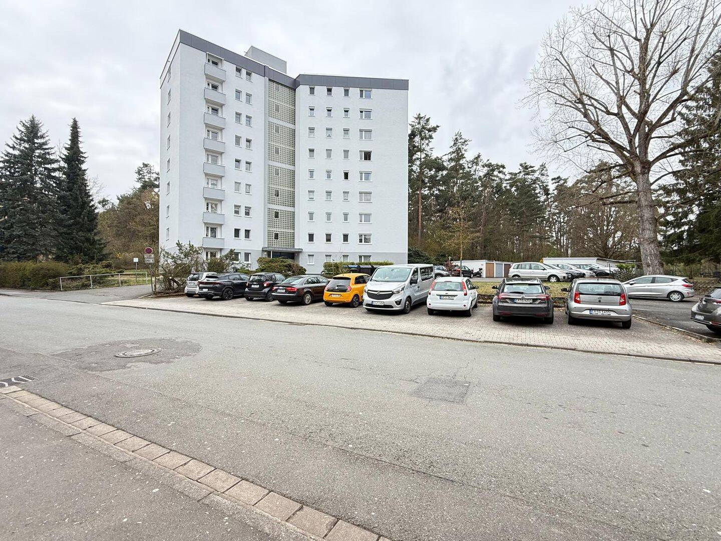 Helle 3-Zimmer-Wohnung (92 m²) mit großem Süd-West-Balkon in Erlangen zu vermieten – Verfügbar ab 01.08.2026 (sofort bezugsfrei), 91056 Erlangen