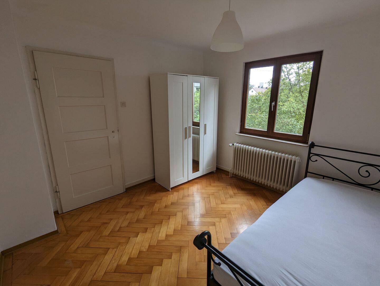 Zimmer in guter Nachbarschaft mit ÖPNV, 70619 Stuttgart (Heumaden Lederberg Riedenberg Sillenbuch)