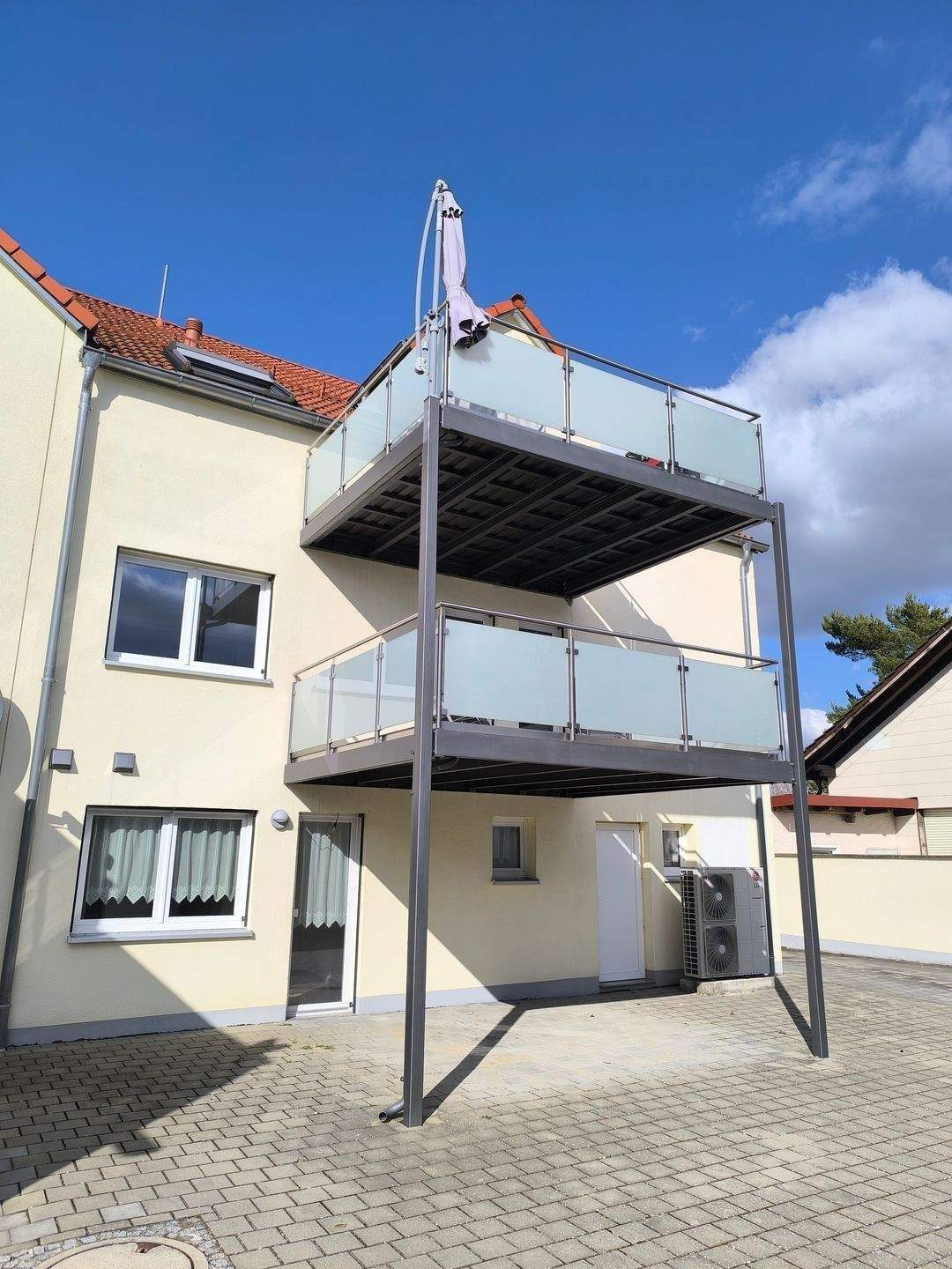 Top-Wohnung auf dem neuesten technischen Stand, Superaufteilung und Platz,ein Traum für Sie und Ihre Familie, Süd-Fernblick-Nähe Ingolst,15 Min.Audi, 85111 Adelschlag