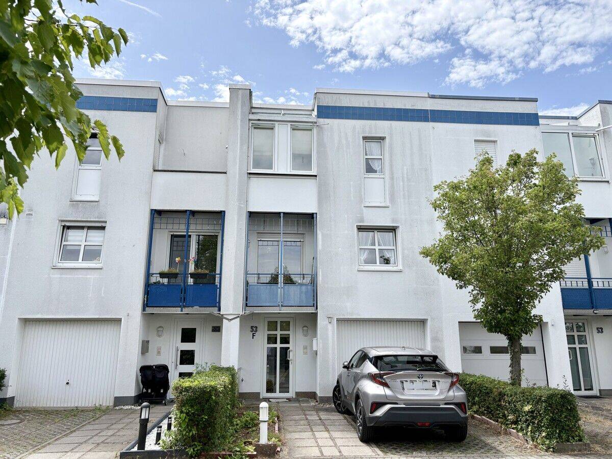 “Gute Raumaufteilung” Reihenhaus mit Garage in Wiesbaden-Klarenthal, 65197 Wiesbaden (Biebrich Dotzheim Wiesbaden)