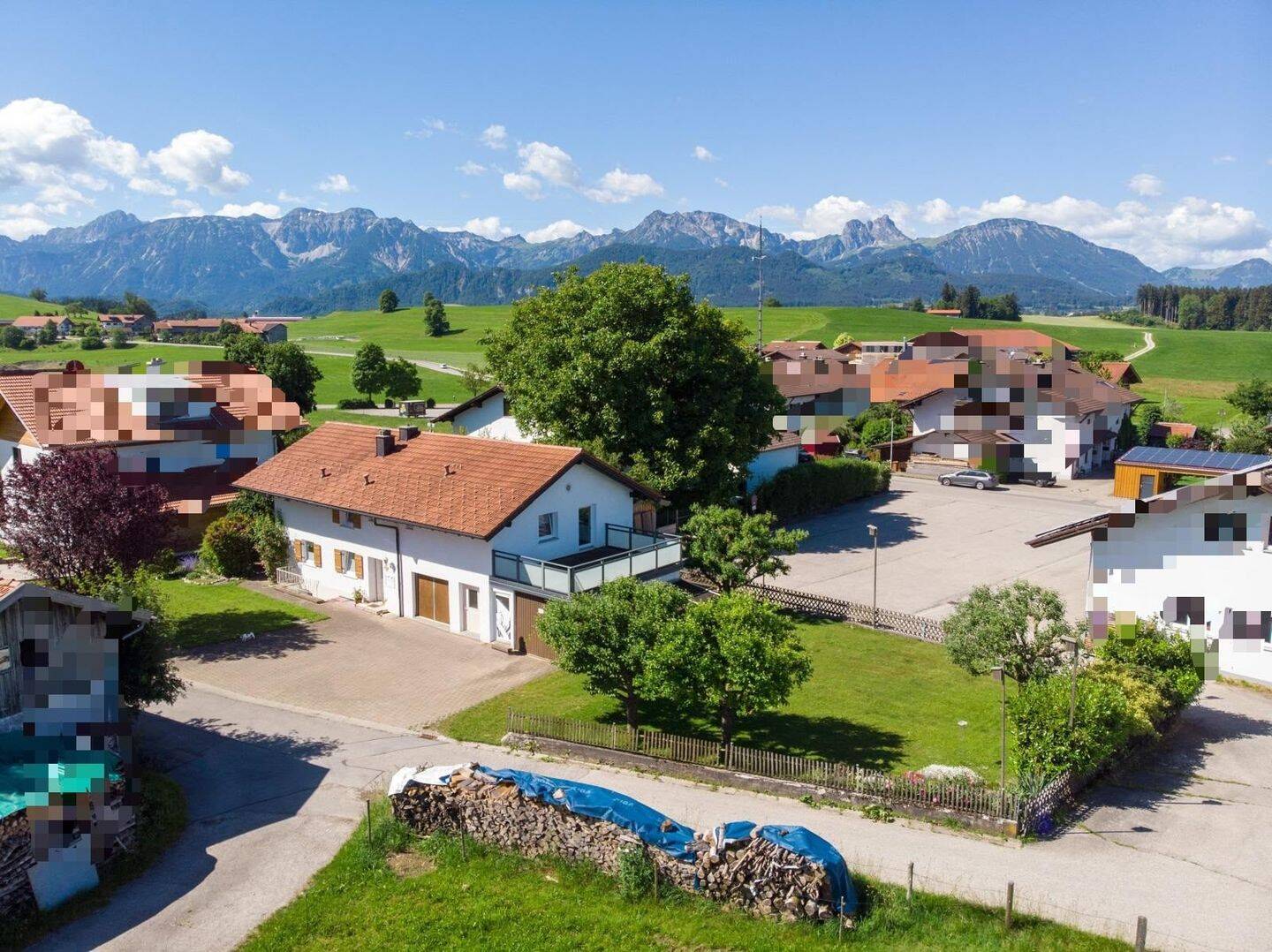 Bezugsfertiges Einfamilienhaus mit großem Garten in Hopferau bei Füssen, 87659 Hopferau
