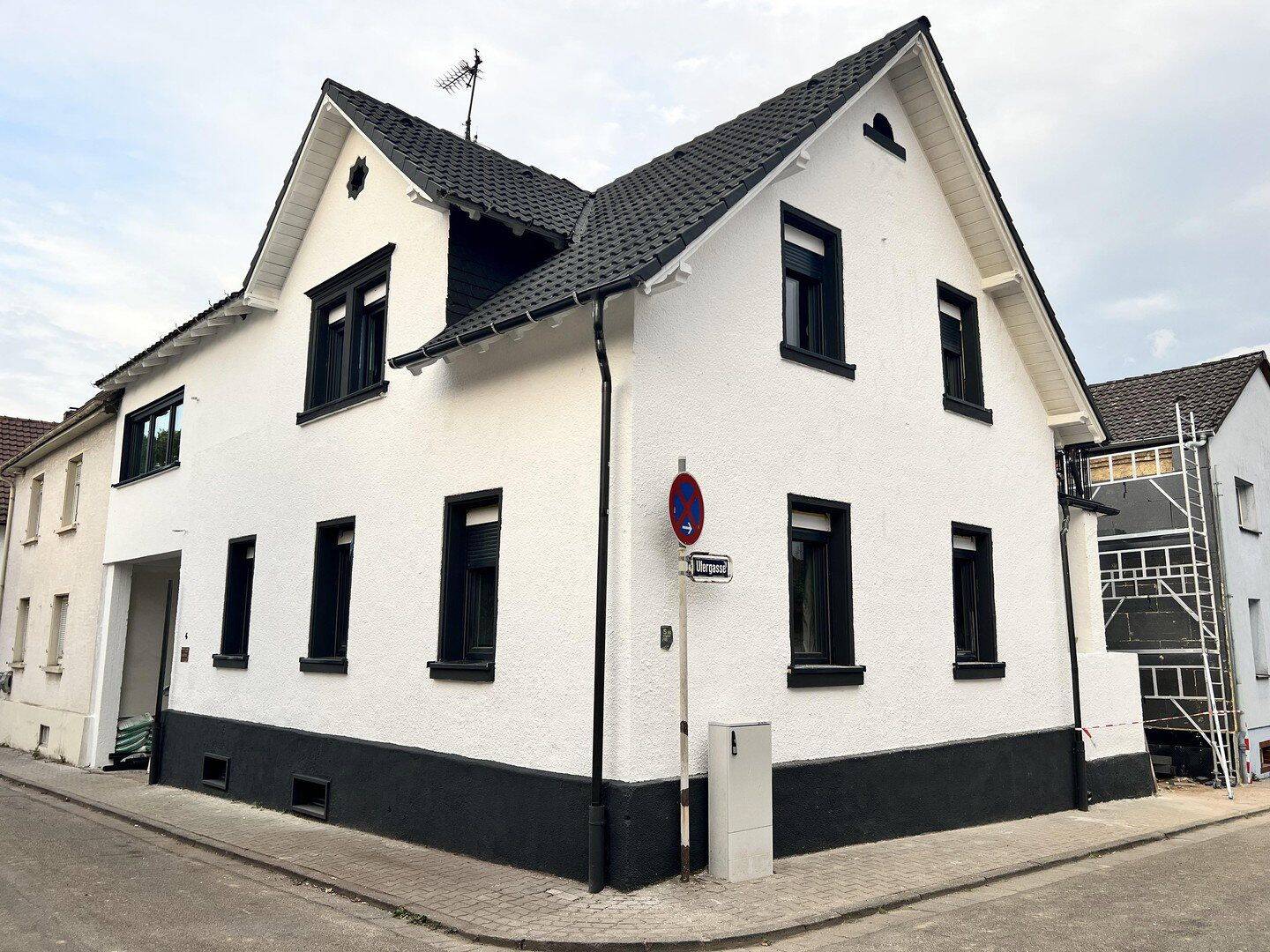 PROVISIONSFREI: Frisch renoviertes Einfamilienhaus mit Garten, im Ortskern von Roßdorf, 64380 Roßdorf