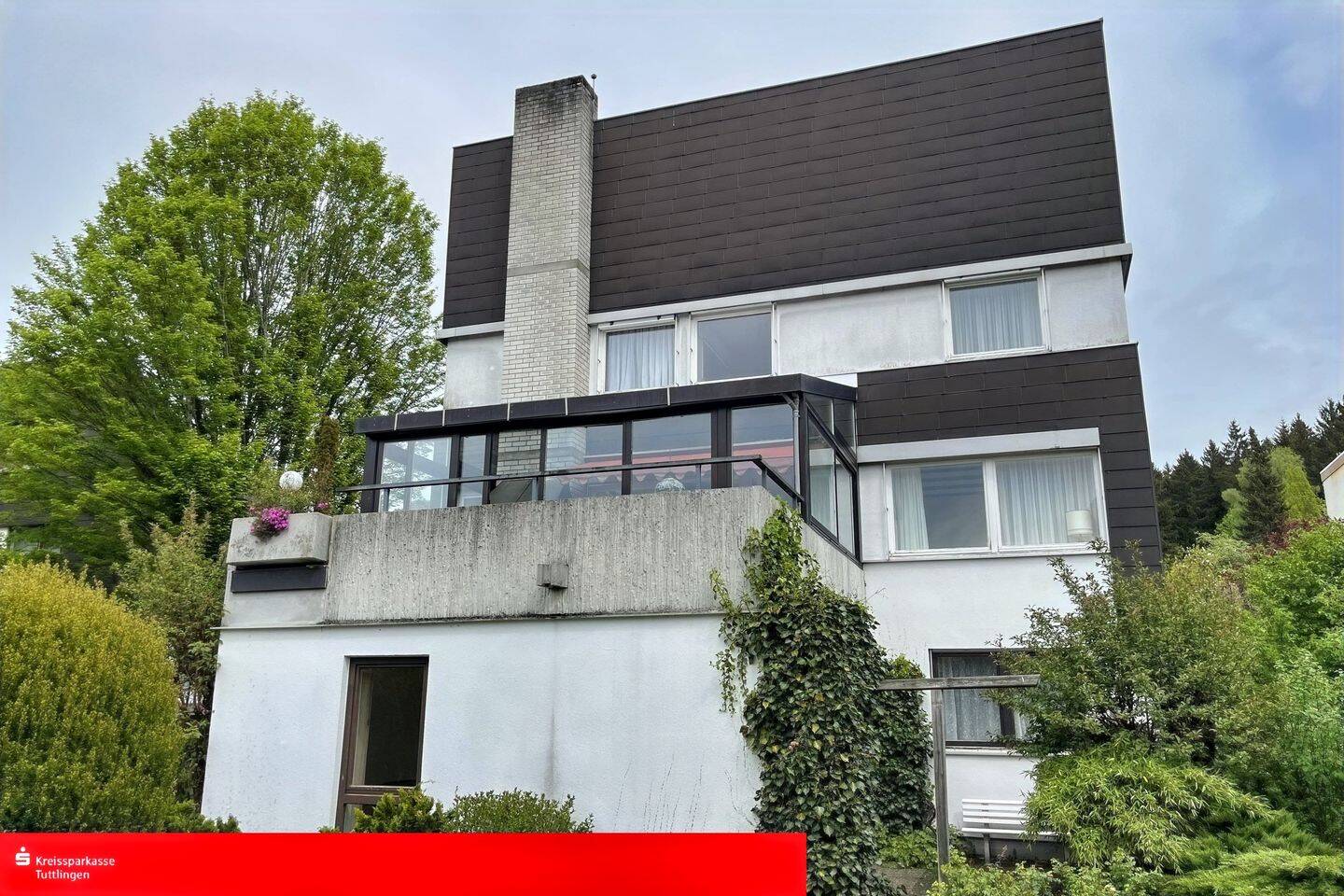 Großzügiges 2-Familienhaus mit Einliegerwohnung in sehr ruhiger Wohnlage von Tuttlingen, 78532 Tuttlingen