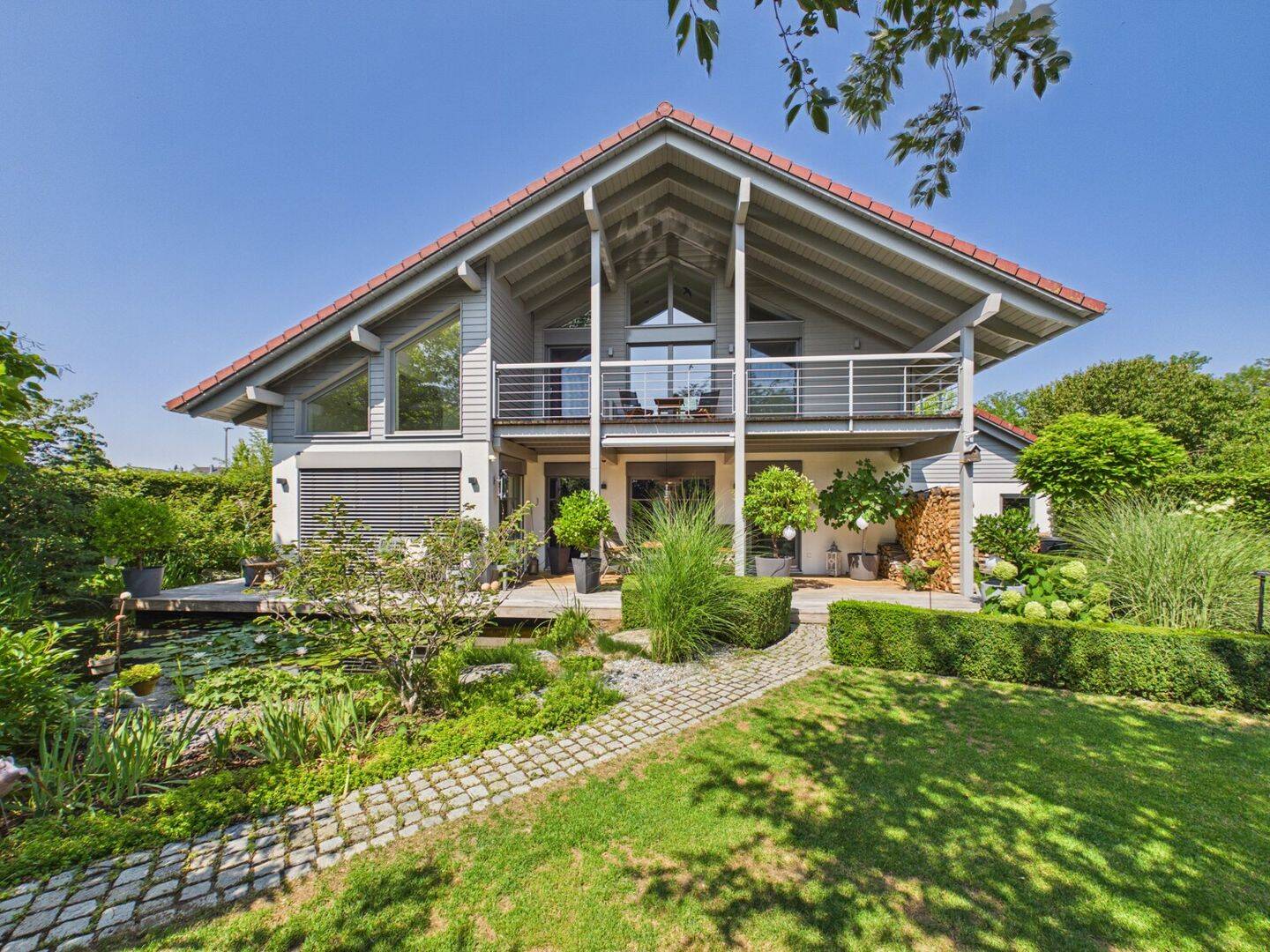 Wohnen, wie es schöner kaum sein könnte – Premium-Vitalhaus am Landshuter Stausee, 84036 Landshut