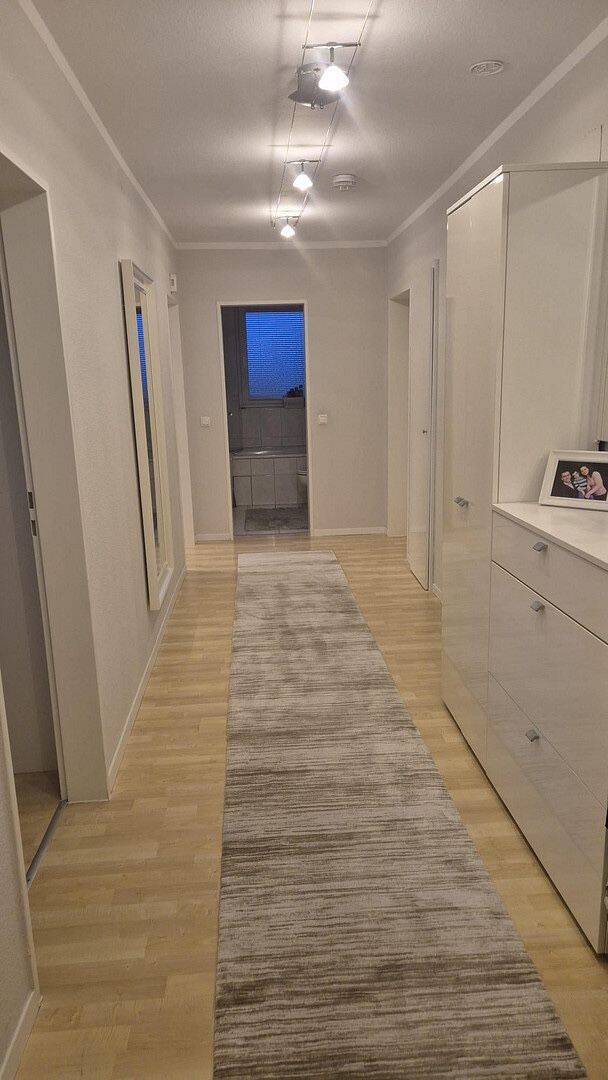 Viel Platz für den Alltag: 4-Zimmer-Wohnung in Mainz-Mombach, 55120 Mainz (Mombach Neustadt)