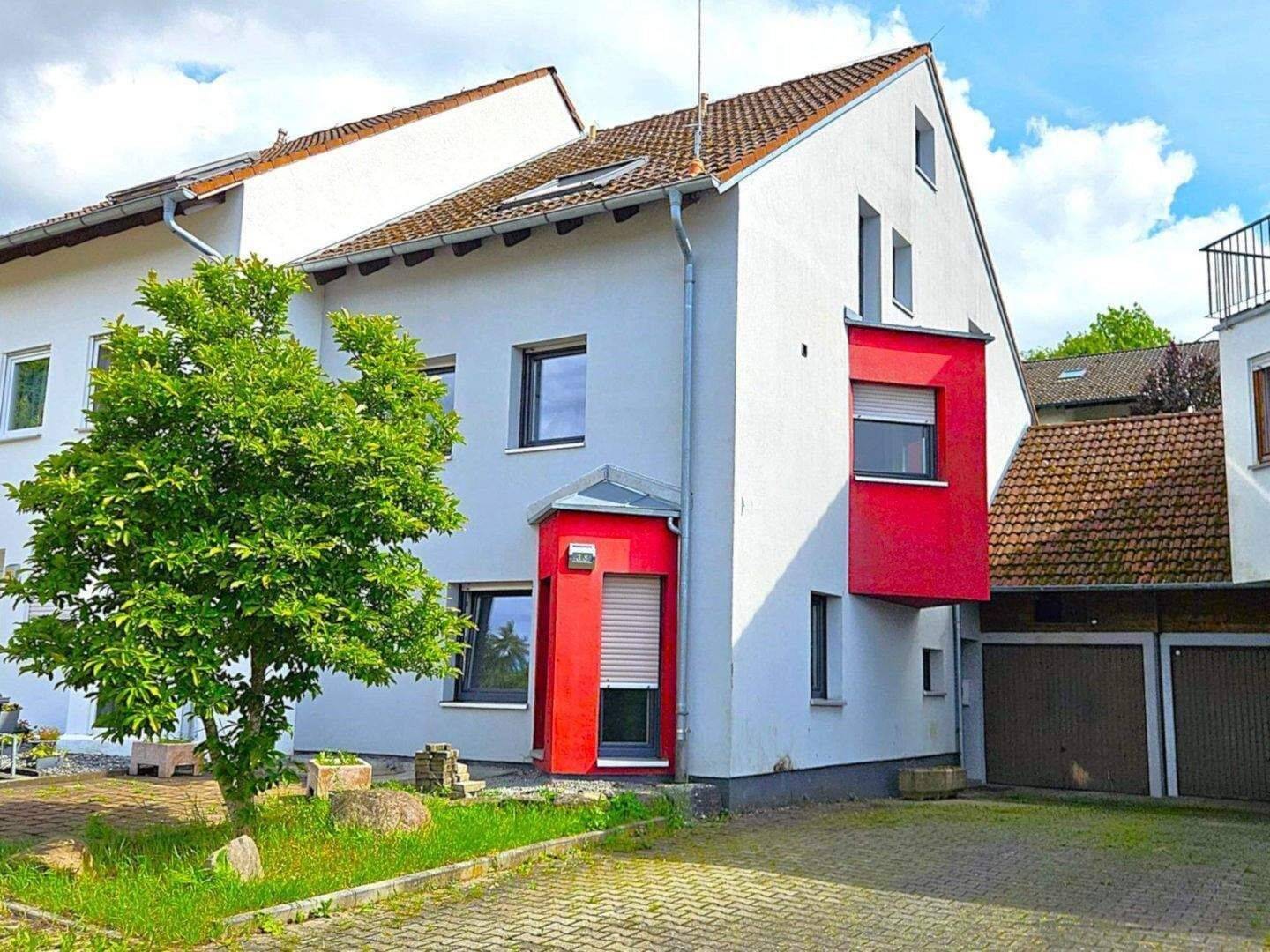 Dieses vielseitige Objekt in ruhiger, familienfreundlicher Lage vereint großzügiges Wohnen für die Familie mit der Option auf zusätzliche Mieteinnahme, 73527 Schwäbisch Gmünd