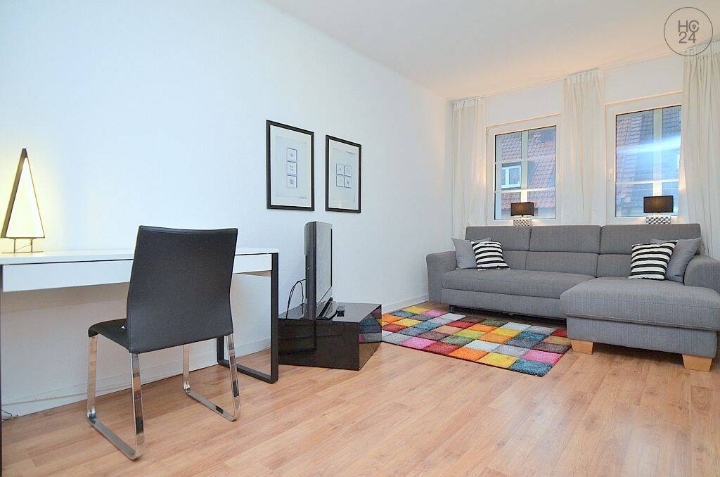 Schön möblierte 2-Zimmer- Wohnung mit Stellplatz, in Nürnberg Hummelstein, 90443 Nürnberg
