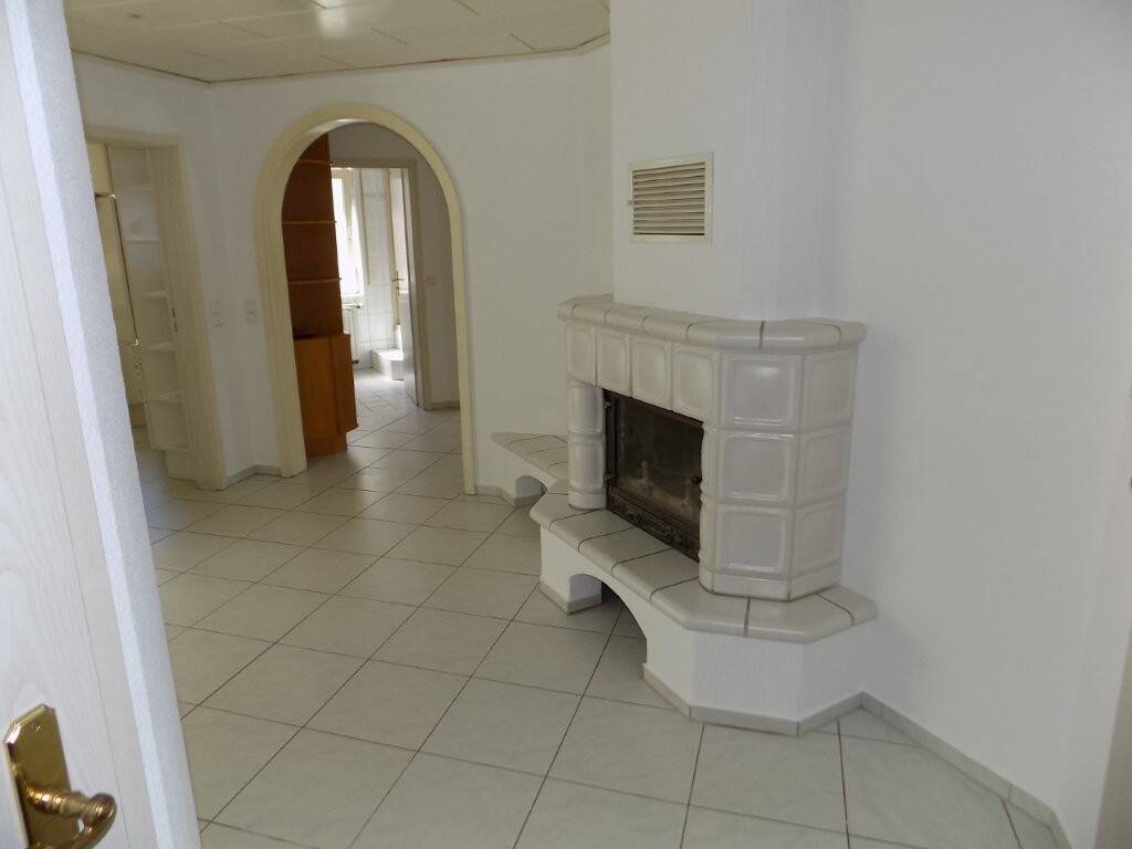 Drei Zimmer Wohnung mit schöner Terrasse, 73337 Bad Überkingen