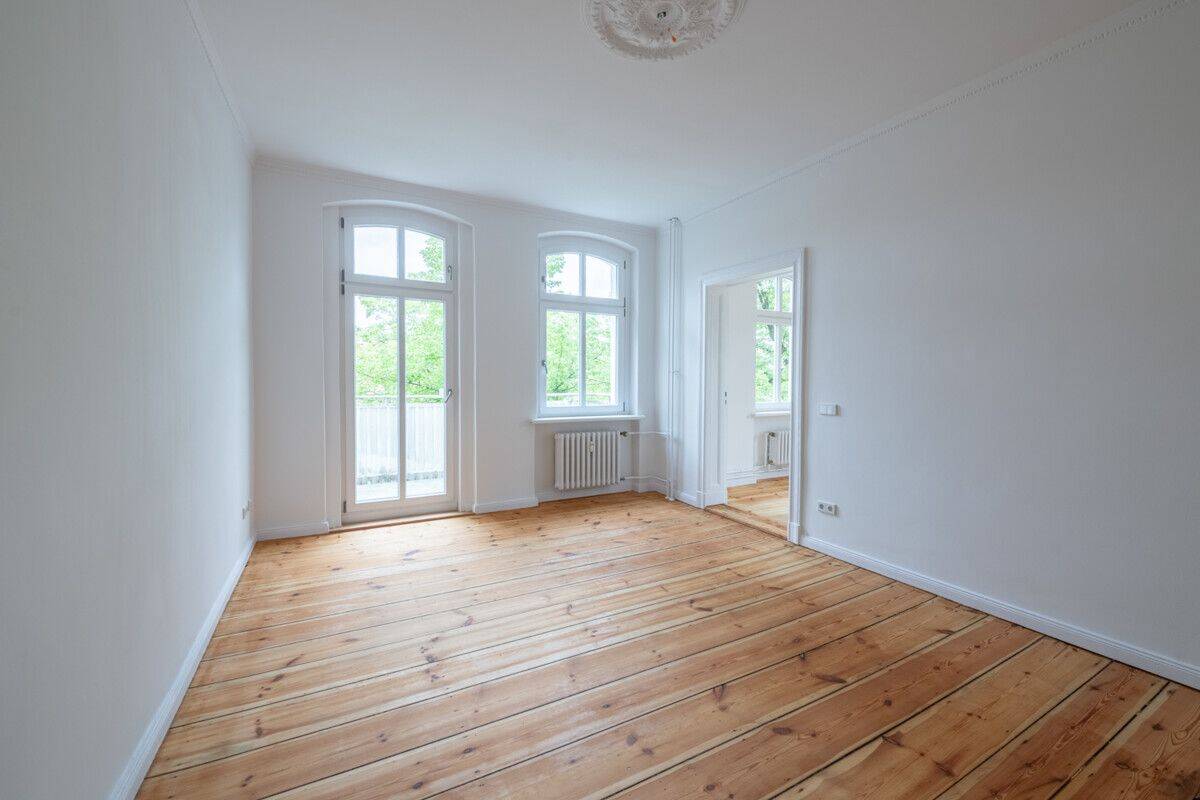 Bezugsfrei & provisionsfrei: Stilvolle 4-Zimmer-Wohnung mit Balkon – fußläufig zum Tegeler See, 13507 Berlin (Reinickendorf Kolonie Am Fließ Kolonie Am Waldessaum Tegel)