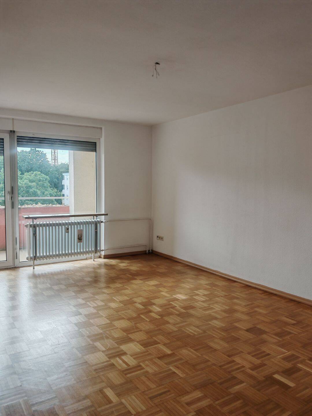 Attraktive Wohnung mit Balkon in ruhiger Wohnanlage von Nürnberg inkl. Einbauküche, 90482 Nürnberg (Freiland Laufamholz Mögeldorf Rehhof Unterbürg)
