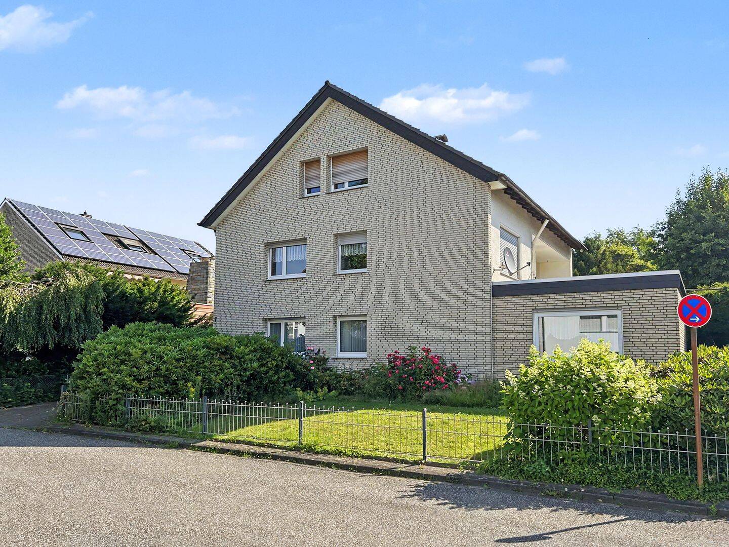 Exklusives Zweifamilienhaus in ruhiger Toplage von Herford, 32049 Herford
