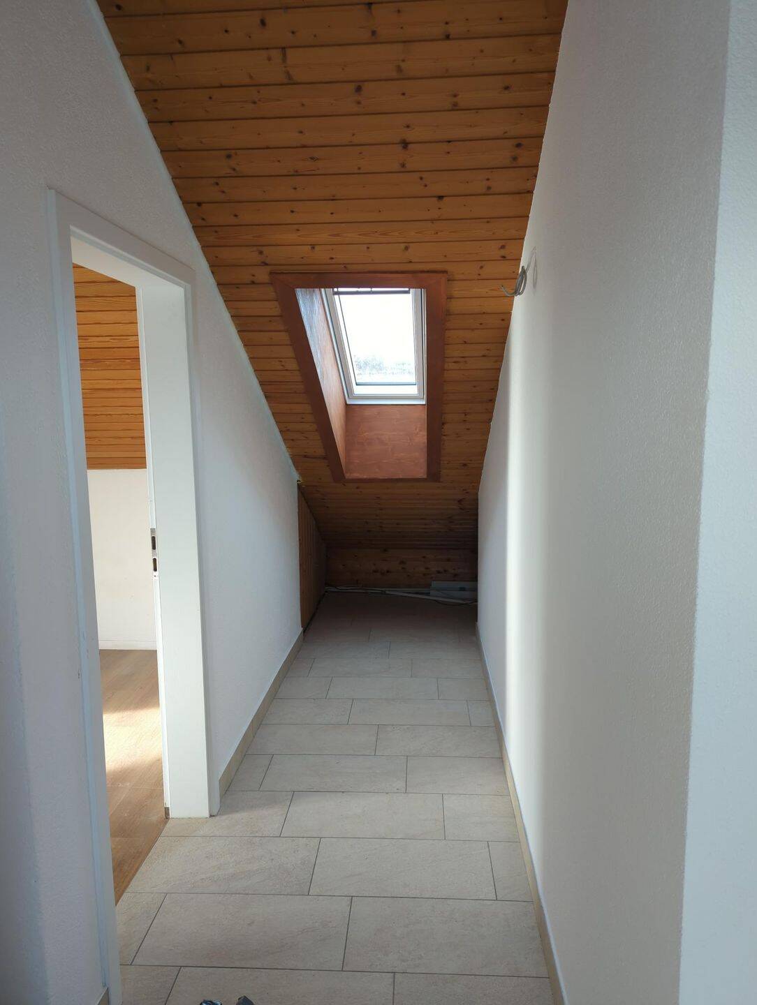 Neue DG Wohnung mit EBK, 73432 Aalen