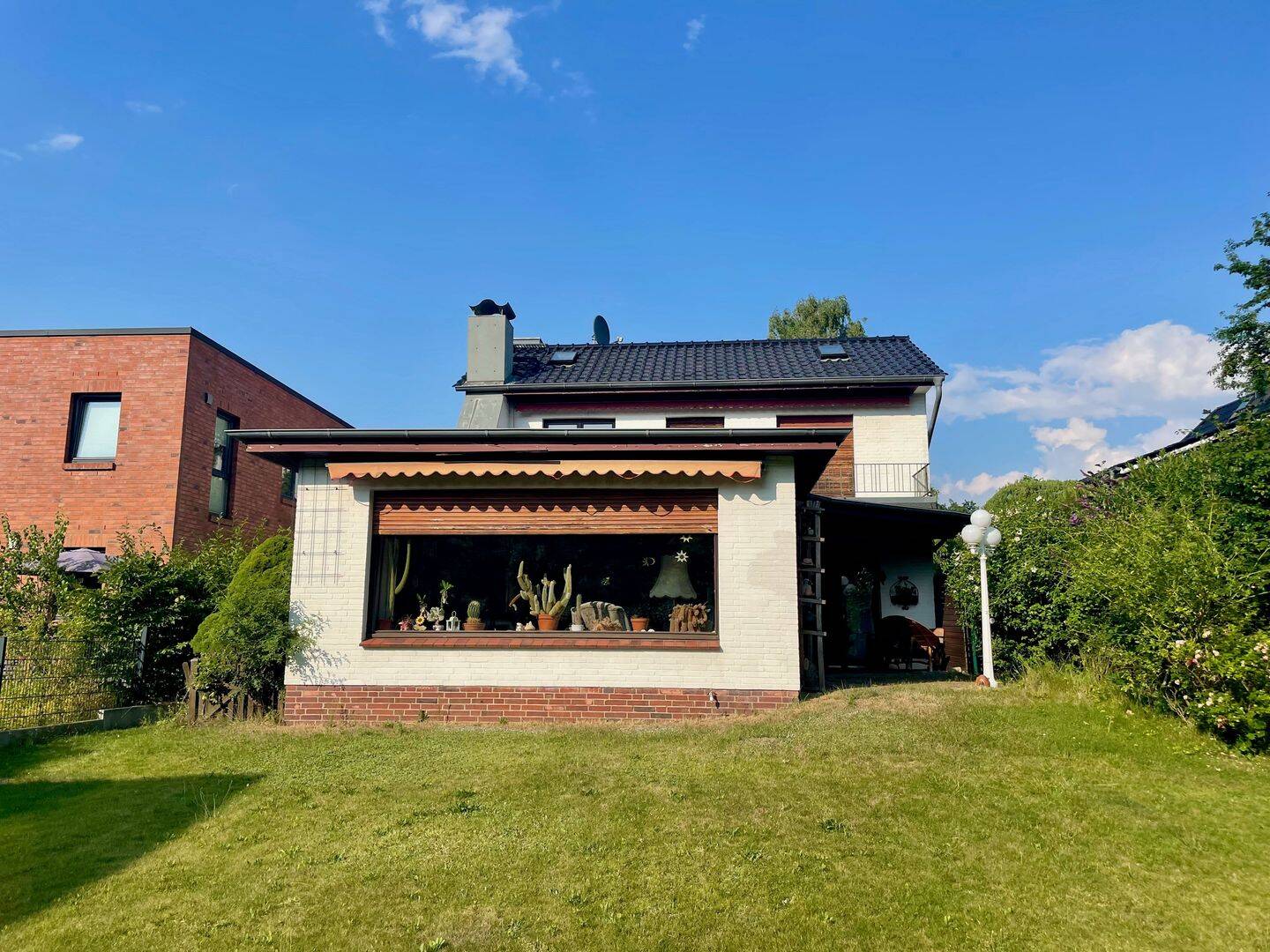 CHARMANTES EINFAMILIENHAUS MIT GROßEM GRUNDSTÜCK UND VIEL POTENTIAL !, 21465 Reinbek