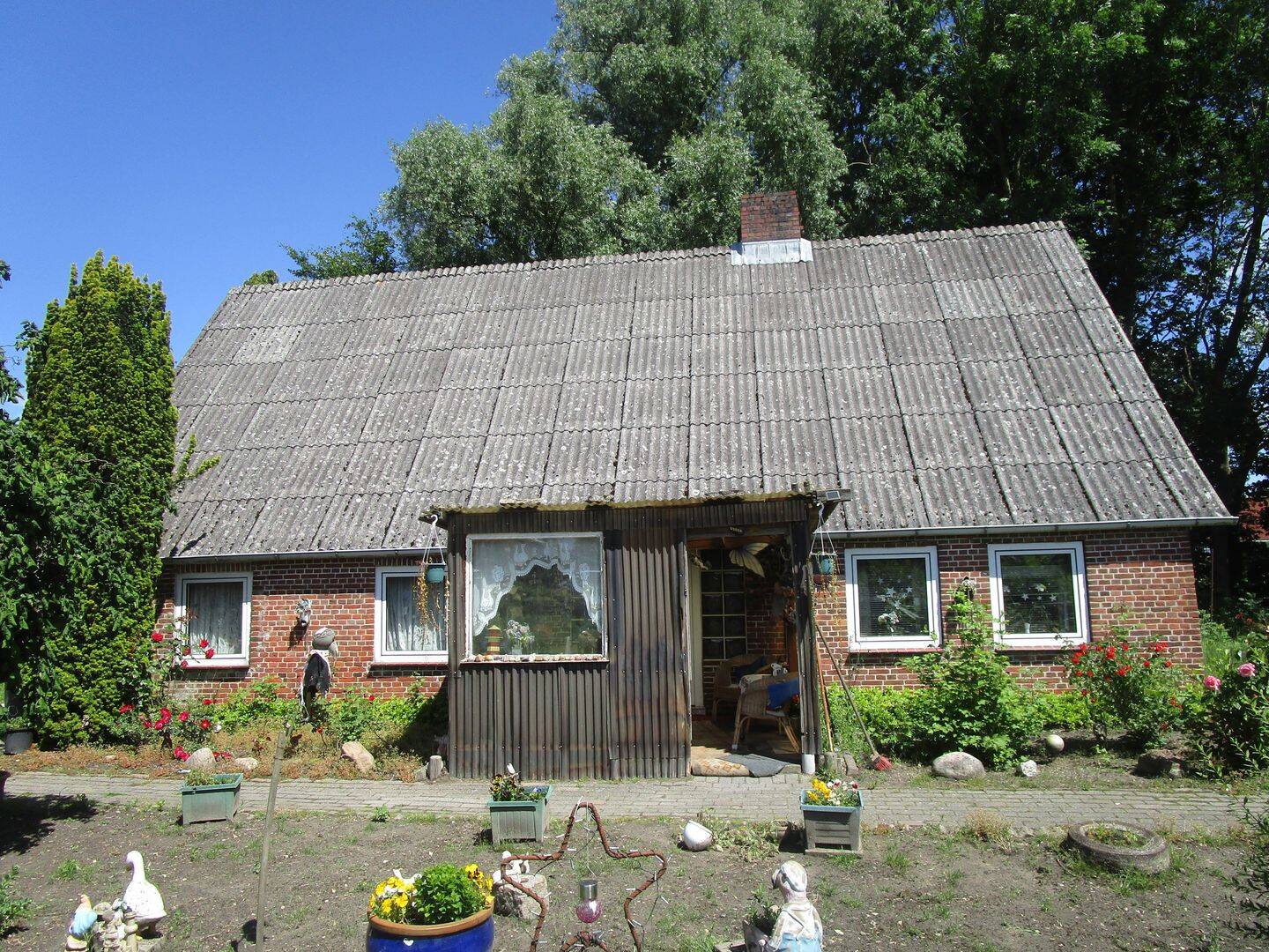 Nordleda bei Nordseebad Otterndorf: Sanierungsbedürftiges Einfamilienhaus mit Dachboden und Stall, 21765 Nordleda