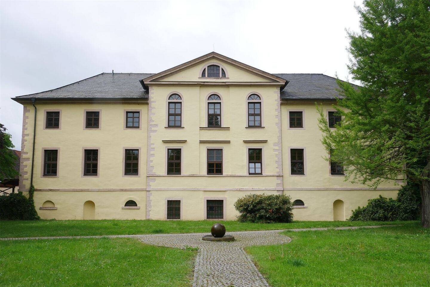 Öffentliche Ausschreibung zum Verkauf – ehem. Gutshaus in Schönewerda, 6571 Roßleben-Wiehe