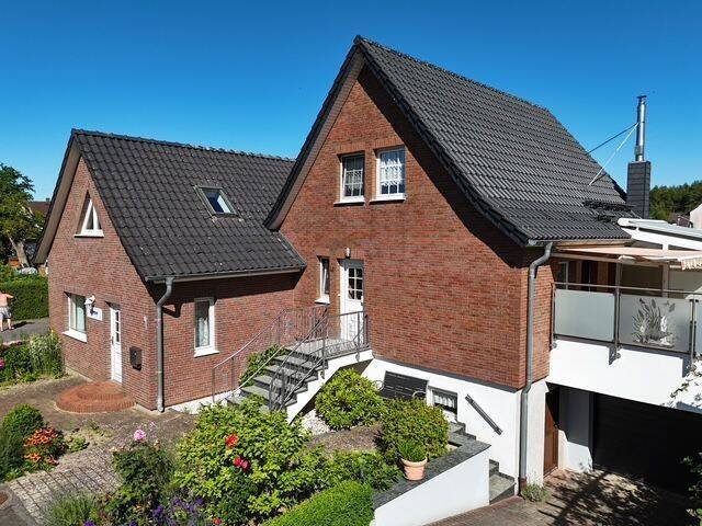 Einfamilienhaus mit Gewerbeanbau in Diekhof, 18299 Laage (Diekhof)