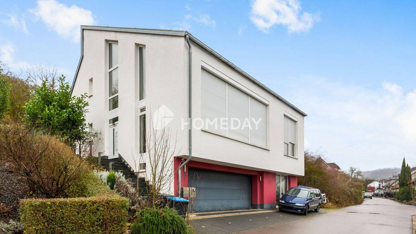 Architektur mit Raumgefühl – modernes EFH mit Galerie, ELW, Garage und ruhiger Hanglage, 54441 Wellen
