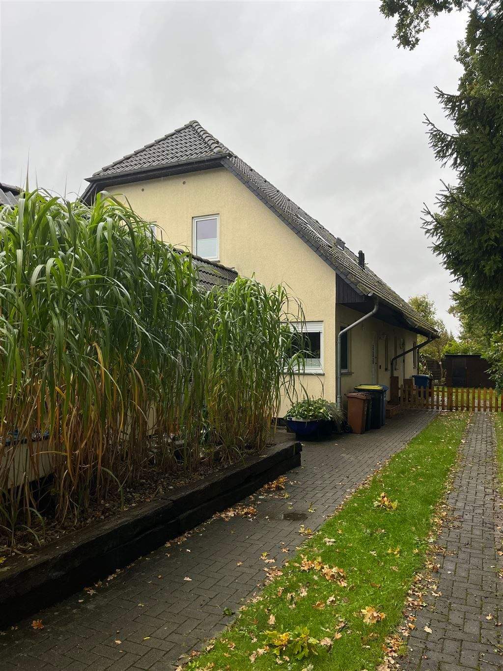 solides Mehrfamilienhaus in Neu Hirschburg bei Graal-Müritz, 18311 Ribnitz-Damgarten