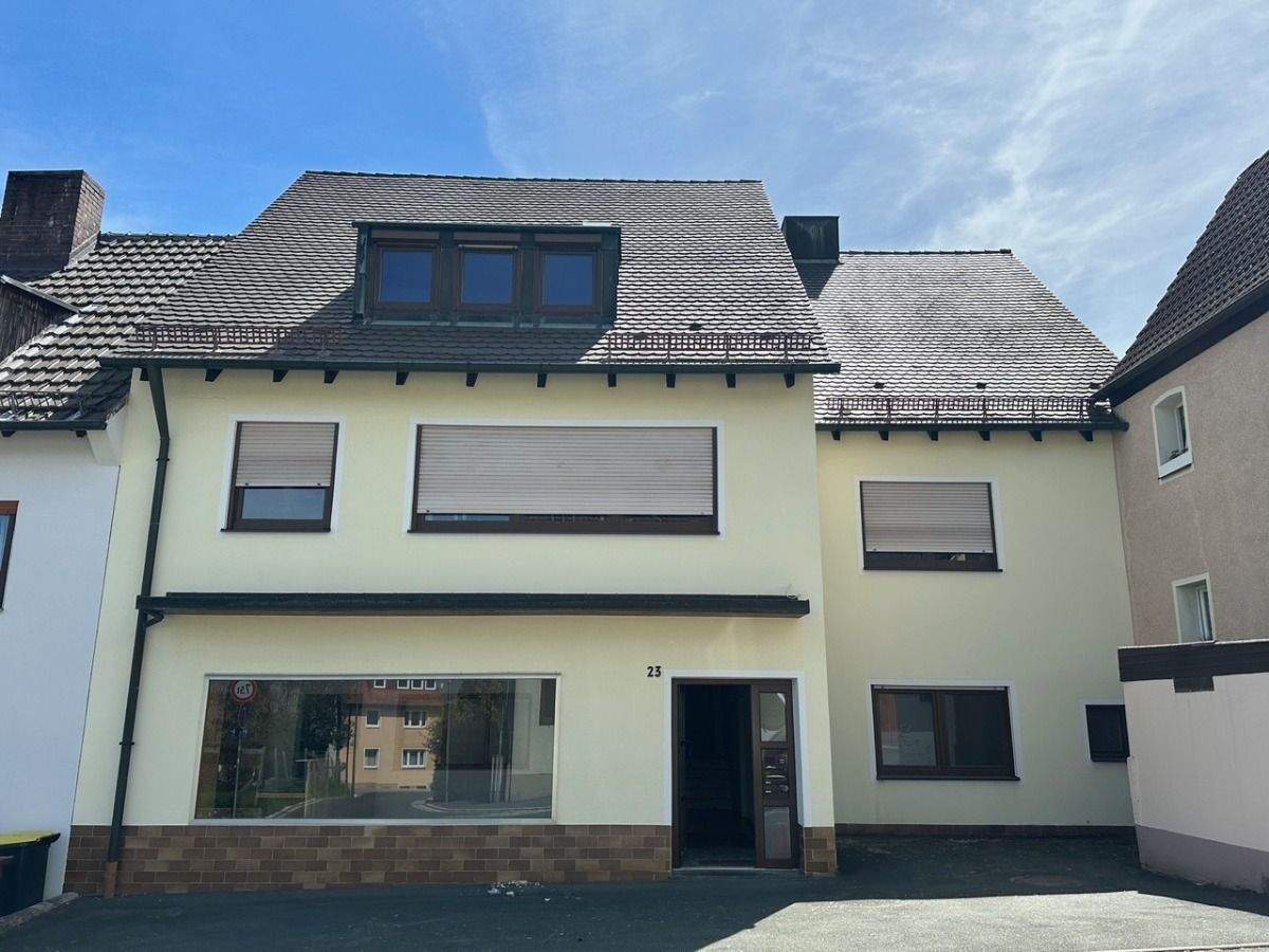 Zweifamilienhaus mit Gewerbe in Pegnitz für Selbstnutzer!, 91257 Pegnitz