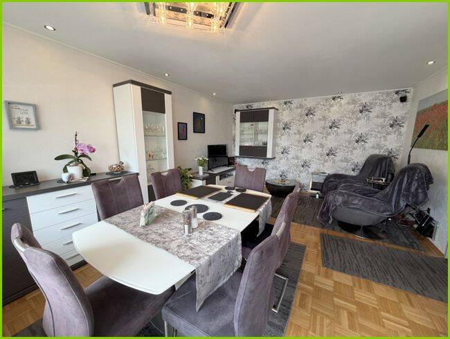 Modernisierte 3-Zimmer-Wohnung mit großzügigem Wohnbereich und sonniger Loggia in Hamm-Mitte!, 59065 Hamm (Hamm-Mitte Hamm-Norden)