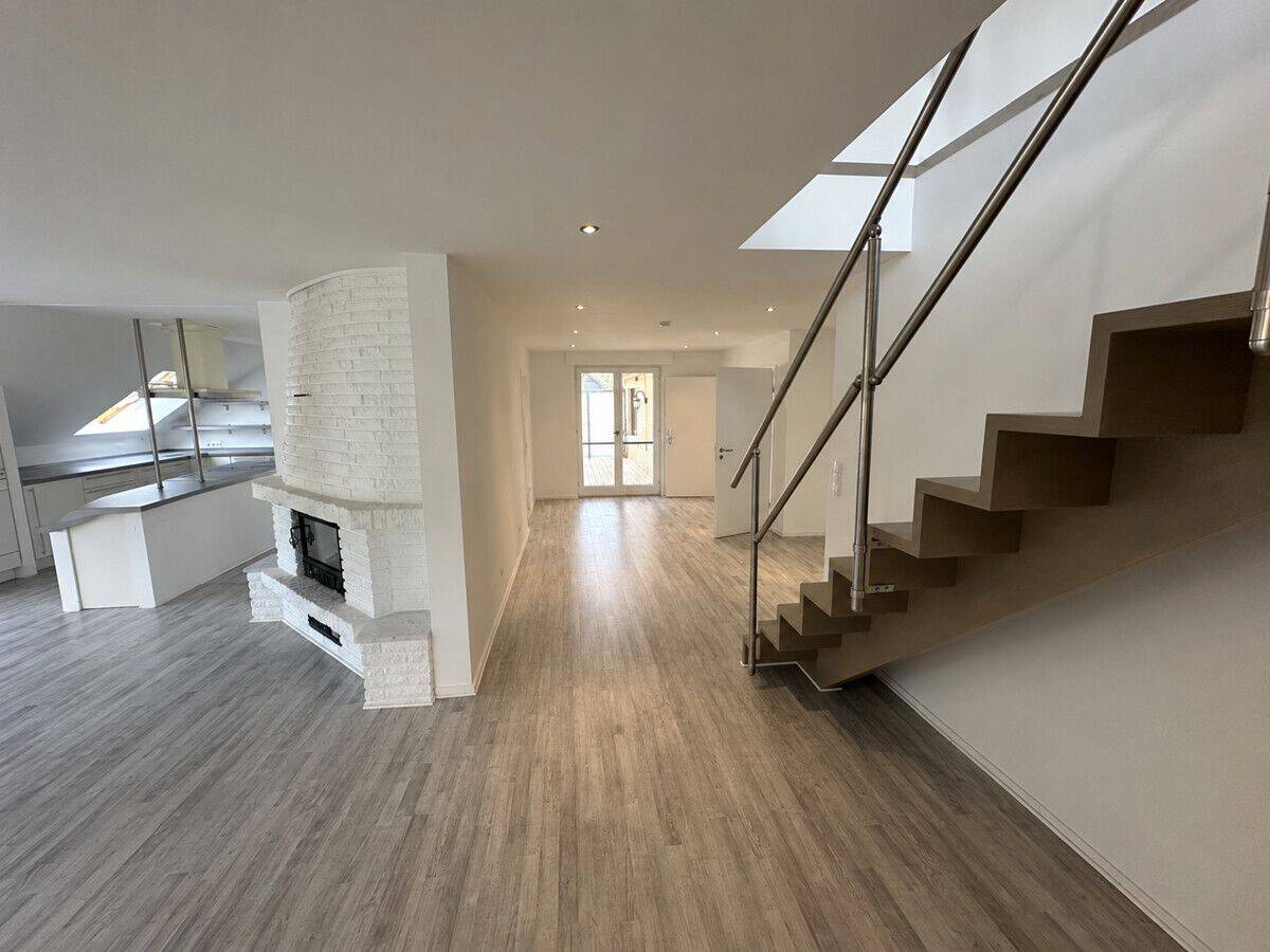 Großzügige 5-Zimmer-Wohnung auf 288 m² – Wohnen mit Kamin und Kochinsel, 49424 Goldenstedt