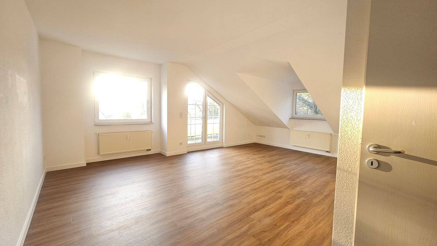 Ruhige, helle 5-Zimmer Wohnung (2- und 3 Zimmer) mit Balkonen & Stellplätzen, 14532 Stahnsdorf