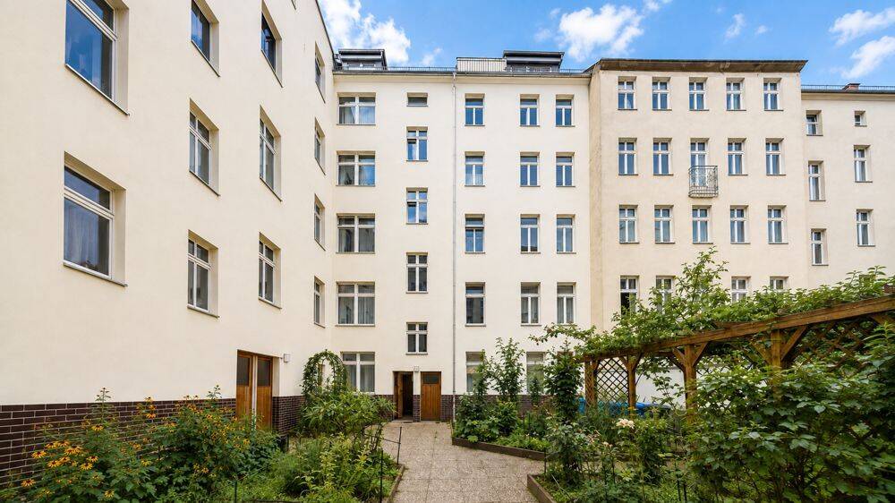 Renovierungsbedürftig: Bezugsfreie 2-Zi-Wohnung im lebendigen Neukölln, nahe Schillerkiez:, 12053 Berlin (Neukölln)