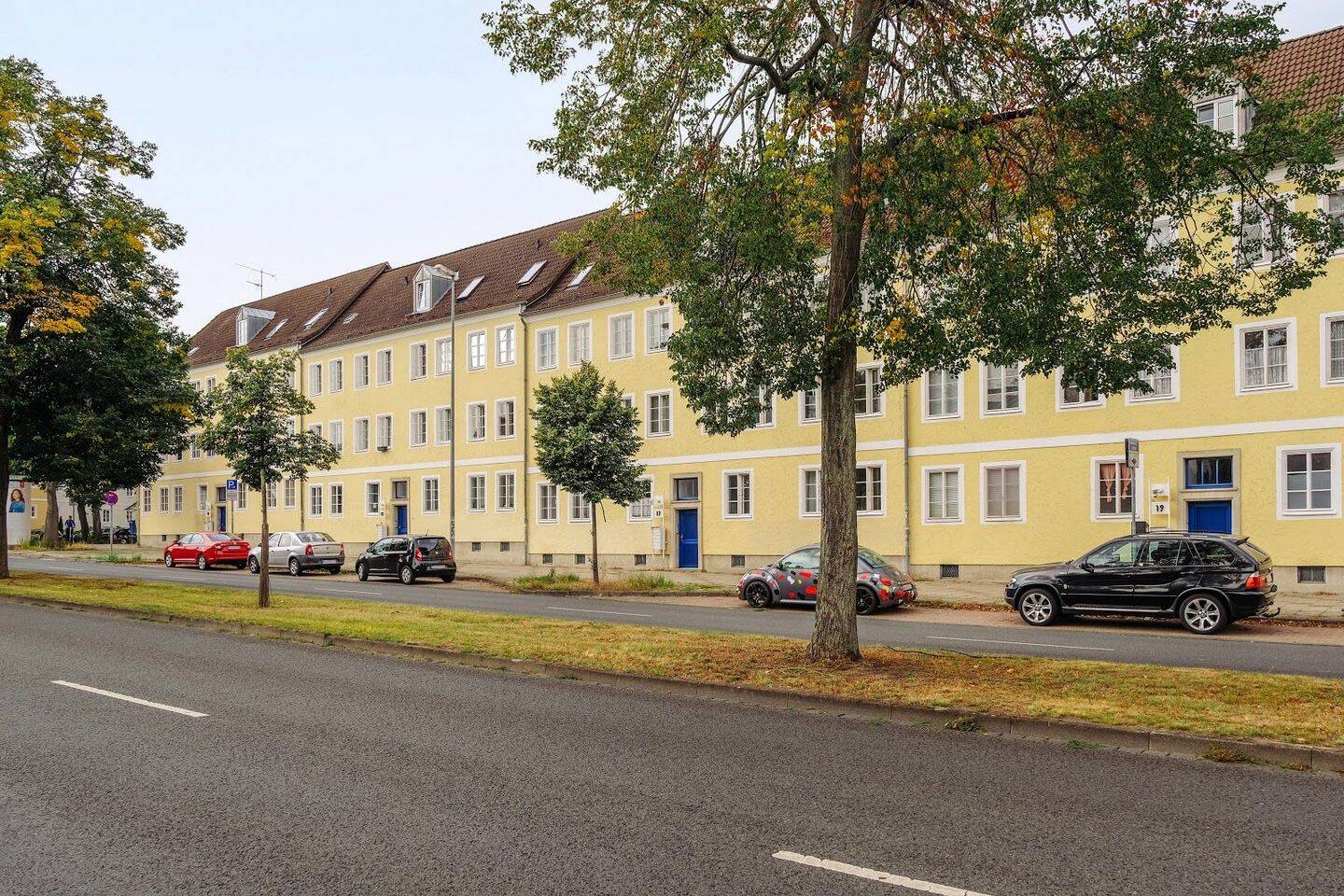 Helle Erdgeschosswohnung mit Tageslichtbad und Dusche // EG links, 38440 Wolfsburg