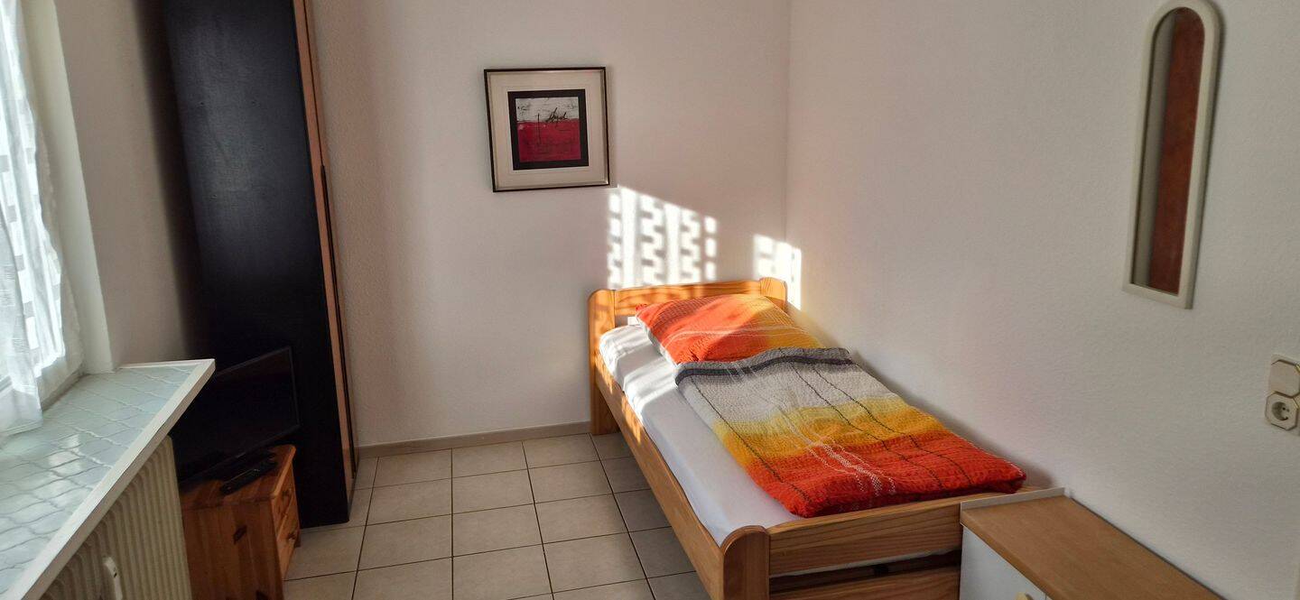 Helles WG-Zimmer mit Top-Anbindung in 61462 Königstein-Schneidhain – Frei ab sofort!, 61462 Königstein im Taunus
