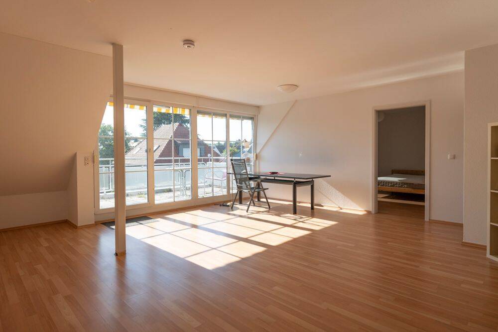 Wohnen auf zwei Ebenen: 4 Zimmer mit Dachterrasse in Neu-Isenburg, 63263 Neu-Isenburg