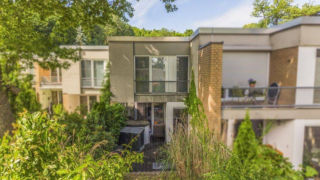 Exklusiv: Maisonette mit Reihenhaus-Feeling am Wannsee – 2 Terrassen, Jacuzzi & Smart Home Jetzt entdecken!, 14109 Berlin (Steglitz-Zehlendorf Nikolassee Wannsee)