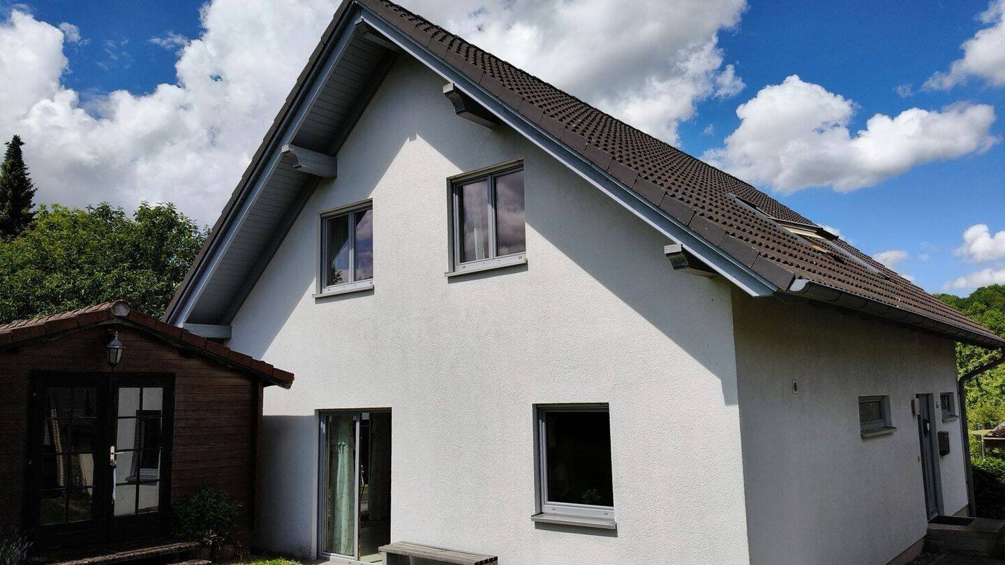 Familienfreundliches Einfamilienhaus mit großer Küche, Gartenhütte und Doppelcarport in Oelkassen, 37635 Lüerdissen