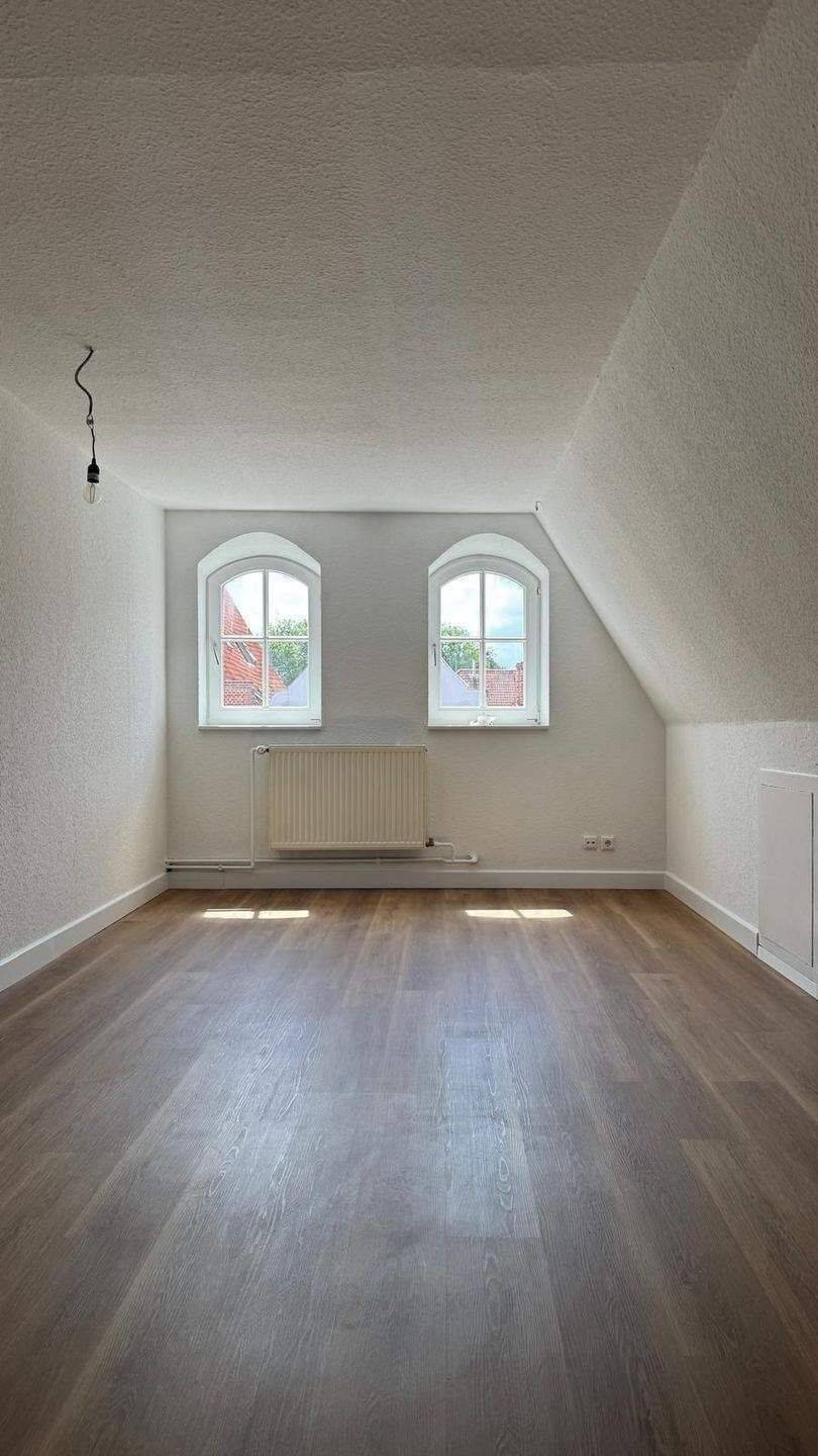 Renovierte 3 Zimmer Wohnung – WG geeignet – Wohnen über den Dächern Lüneburgs, 21335 Lüneburg