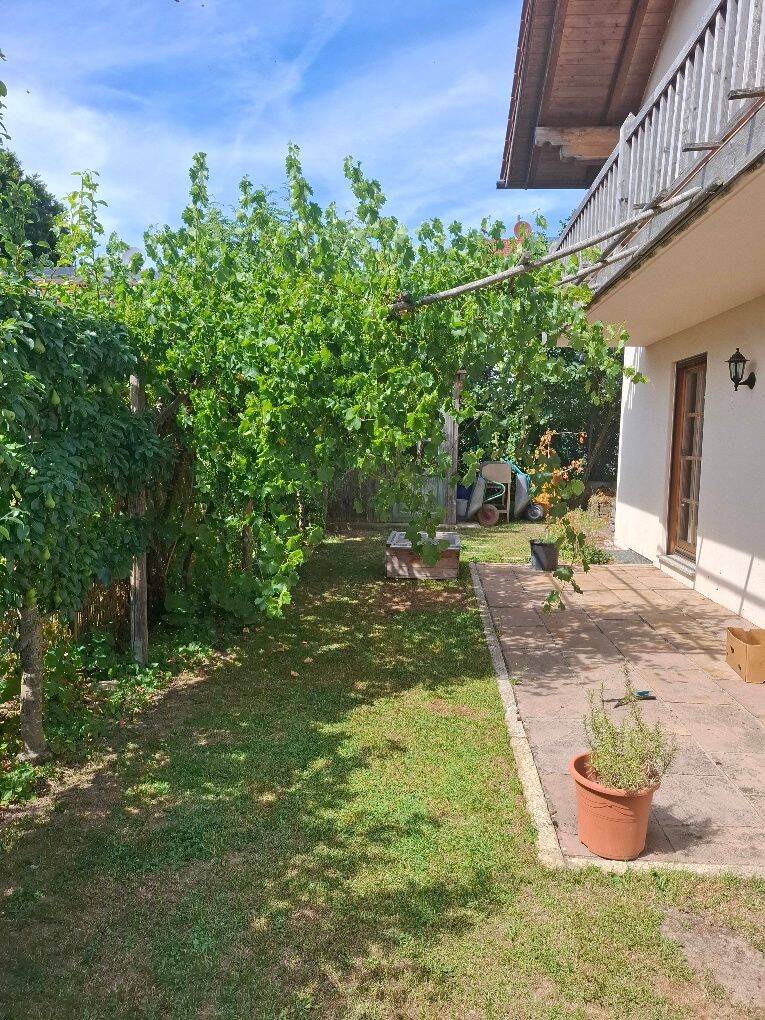 Nur wenige Schritte zum See – Freistehendes Einfamilienhaus zu vermieten!, 83119 Obing